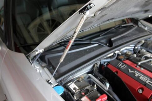 نظام Redline Tuning 21-18010-02 غطاء محرك السيارة QuickLIFT Plus متوافق مع Honda S2000 (جميع المكونات السوداء) in Saudi Arabia