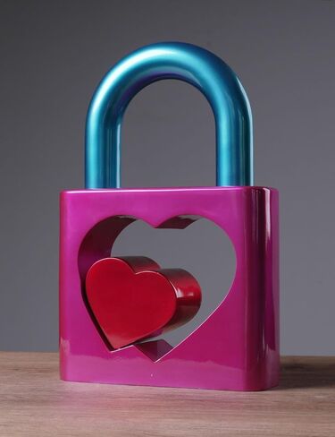 Abstract Sculpture Decor Modern Arts Lover Figurine Heart Decor Table Centerpiece Statue Polyresin 11.4 inch in Kuwait