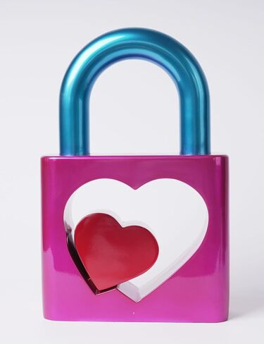 Abstract Sculpture Decor Modern Arts Lover Figurine Heart Decor Table Centerpiece Statue Polyresin 11.4 inch in Kuwait