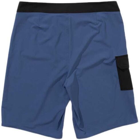 Salty Crew Men's Crew 21 Walkshorts – 21" Outseam, Fixed Waist, Casual Everyday Shorts in Saudi Arabia