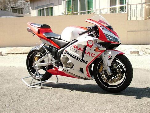 2003 2004 صالح لهوندا CBR600RR حقن Fairings Kit طقم الجسم هيكل السيارة البلاستيك الأحمر الأبيض هيكل الجسم العمل in Kuwait