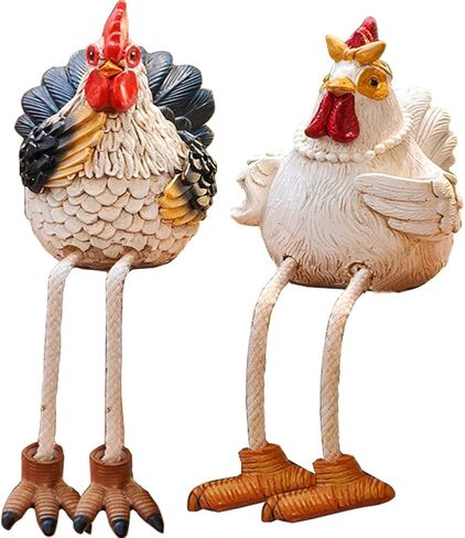 تماثيل دجاج مضحكة جالسة على الرف - تماثيل ديك المزرعة والدجاجة بأرجل متدلية - ديكور منزلي على سطح الطاولة ريفي، مطبخ، زخارف حديقة (مجموعة من 2) in Kuwait