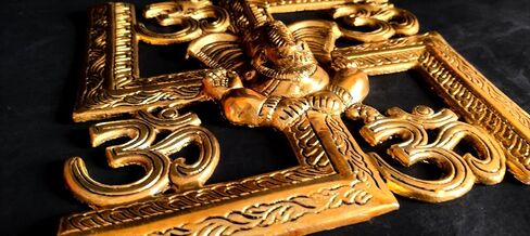 NANNUDECO Brass Wall Hanging Decorative Sculptures Home Accents Article Room decor Ganesha,OM Swastik 8 Inch size (1, OM Swastik, 8 inch) in Saudi Arabia