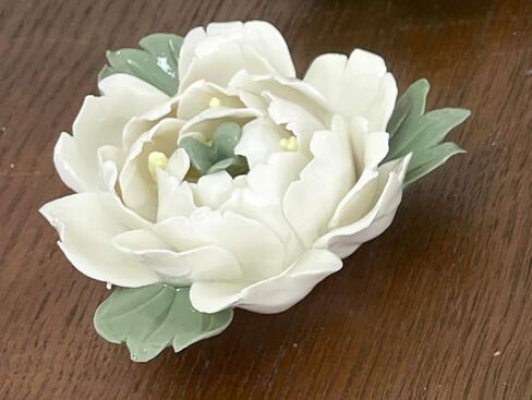 3.54" Ceramic Peony Wall Art, 3D Artificial Flower Wall Decor, Handmade Wall Hanging Sculpture, Porcelain Flower Wall Art for Living Room, Bedroom, Bathroom, Home Office (White) in Kuwait