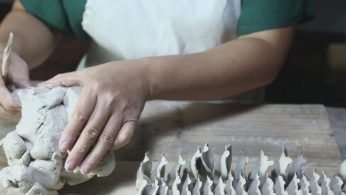 4.74",Ceramic Wall Flower Decor Artificial 3D Flower Wall Art，Handmade 3D Wall Art Hanging Sculpture， Porcelain Flower Wall Décor (Sapphire Blue) in Kuwait