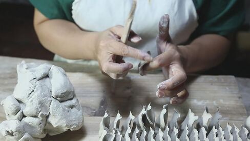 4.74",Ceramic Wall Flower Decor Artificial 3D Flower Wall Art，Handmade 3D Wall Art Hanging Sculpture， Porcelain Flower Wall Décor (Sapphire Blue) in Kuwait