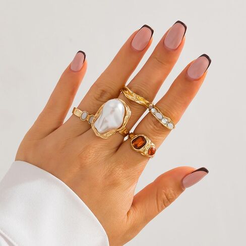 Chunky Baroque Pearl Knuckle Rings Set,Charming Dainty Crystal Pearl Personalized Joint Ring,Vintage Plated Gold Flower Midi Rings Set for Women in Kuwait