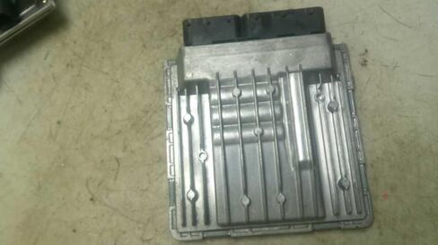 Engine ECM Electronic Control Module Fits 06-07 Compatible with BMW 525i 7 561 684 7561684 in Saudi Arabia
