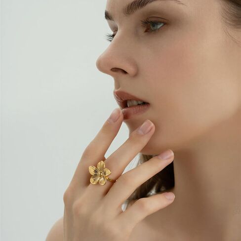 14K Gold Plated Surgical Hypoallergenic Stainless Steel Dainty Flower Ring for Women in Kuwait