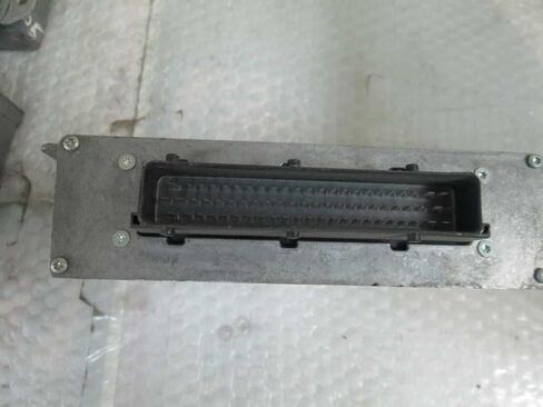 Engine ECM Electronic Control Module Fits 2003 03 SAAB 9-5 5384052 in Saudi Arabia