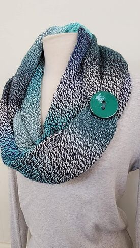 تصميمات فرس البحر إنفينيتي وشاح محبوك يدويًا in Kuwait