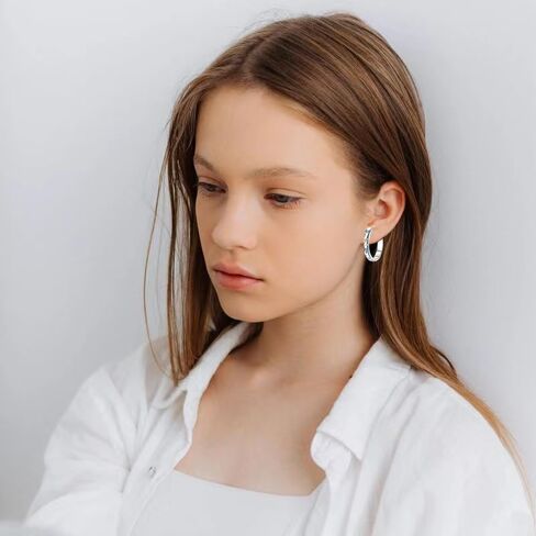 أقراط على شكل فراشة من الفضة الاسترليني أقراط صغيرة رائعة على شكل هوجي هوب هيبوالرجينيك لطيف أزرق أبيض تشيكوسلوفاكيا سباركلي مجوهرات عصرية للنساء in Kuwait