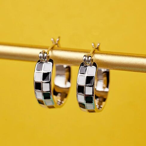 Trendy Black/White Checkered Hoop Earrings for Women New Jewelry in Saudi Arabia