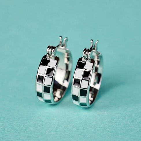 Trendy Black/White Checkered Hoop Earrings for Women New Jewelry in Saudi Arabia