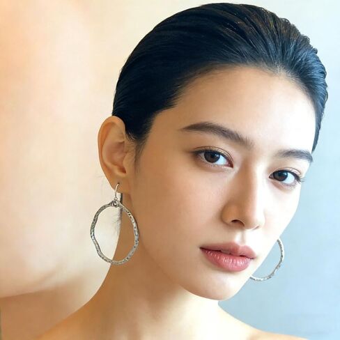 Retro and Simple Round Hook Earrings, Women's Ethnic Style Earrings, Suitable for Wearing on Various Occasions in Saudi Arabia