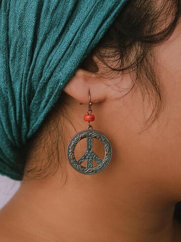 MINACHI Vintage Boho Hippie Peace Sign Dangle Drop Earrings, Bohemian Hippie Jewelry Gift for Women in Saudi Arabia