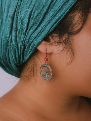 MINACHI Vintage Boho Hippie Peace Sign Dangle Drop Earrings, Bohemian Hippie Jewelry Gift for Women in Saudi Arabia