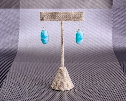 Earrings, oval pendants with 925 sterling silver lever-back closures, handmade with blue stones. Crafted artisanally. in Saudi Arabia