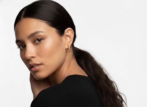 SUENA BARCELONA 14K Gold Plated Twisted Hoop Earrings for Women – 15mm (0.6") Small Dainty Chunky Hoops, Lightweight Hypoallergenic Rope Huggie Earrings, Secure Snap Closure | Spain Mediterranean Style, Elegant Gift for Her in Saudi Arabia