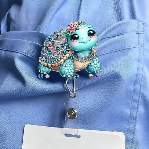 بكرة شارة أكريليك قابلة للسحب مع مشبك التمساح - قطة سوداء غاضبة تحمل كلا. Coffee Cup Badge Holder, Cute Cartoon Nurse ID Clip for Medical Workers/Office Staff/XPJ-01 in Saudi Arabia
