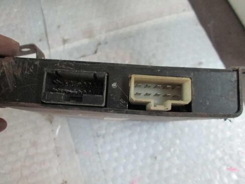وحدة التحكم ECM للمحرك تناسب 84-85 متوافقة مع Nissan 720 Pickup A16-613 044 A16613044 in Saudi Arabia