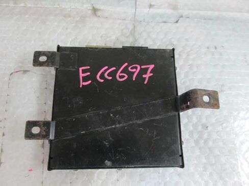 وحدة التحكم ECM للمحرك تناسب 84-85 متوافقة مع Nissan 720 Pickup A16-613 044 A16613044 in Saudi Arabia