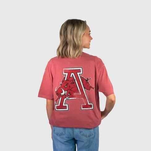 تي شيرت Arkansas Razorback Charger، مرخص رسميًا من الرابطة الوطنية لرياضة الجامعات (NCAA)، 100% قطن، للرجال والنساء SM-2XL in Kuwait