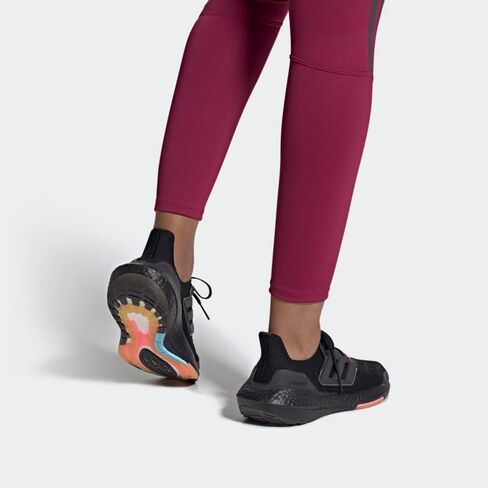 adidas Ultraboost 22 Shoes Women's, Black, Size 10 in Kuwait