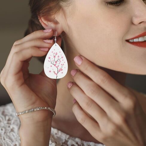 أقراط دمعة وردية يابانية من أزهار الكرز للنساء، أقراط متدلية مجوهرات للنساء، أقراط من الجلد الصناعي خفيفة الوزن هدايا in Kuwait