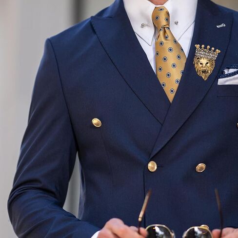 Lion Brooch for Men Gold Lapel Pin for Men Retro Jewelry for Shirt Collar Coat Lapel Denim Jacket Leather Jacket in Kuwait