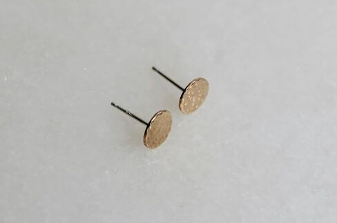 Hammered Gold Circle Earrings, Dot Stud Earrings, 8mm Yellow Gold Filled Stud Earrings, Polished Finish, Minimalist Jewelry, Round Earrings in Kuwait