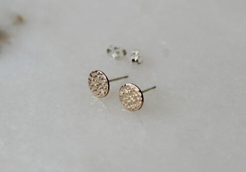 Hammered Gold Circle Earrings, Dot Stud Earrings, 8mm Yellow Gold Filled Stud Earrings, Polished Finish, Minimalist Jewelry, Round Earrings in Kuwait