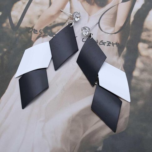 Vintage Long Square Dangle Earrings Metal Square Drop Earrings Black White Squares Earring Exaggerated Geometric Earring Jewelry for Women in Saudi Arabia
