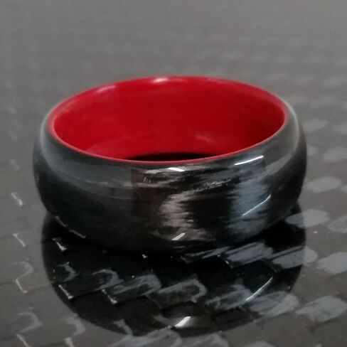 حلقة ليجاسي من ألياف الكربون مع تصميم داخلي أحمر، لمسة نهائية غير لامعة أو شديدة اللمعان، متينة، مقاومة للماء، مقاسات 4-16، عرض نطاق مخصص in Kuwait