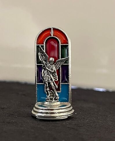 5 قطع تماثيل صغيرة مزيج سانت كريستوفر سانت مايكل العائلة المقدسة الرحمة الإلهية سيدة سيدة دينية تمثال أيقونة نافذة الكنيسة الملون خلفية ديكور المنزل زخرفة السيارة مع قاعدة قابلة لللصق in Kuwait