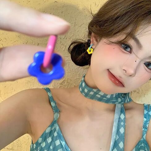 أقراط دائرية على شكل زهرة زجاجية غير متماثلة مطلية بالذهب عيار 18 قيراط خفيفة الوزن أقراط ذهبية مكتنزة للنساء in Kuwait