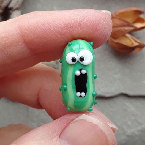 Pendant Handmade Glass Home Decor Cucumber Screaming Pickle Glass Screaming Pickle in a Bottle Car Pendant Small Glass Screaming Pickle in Saudi Arabia