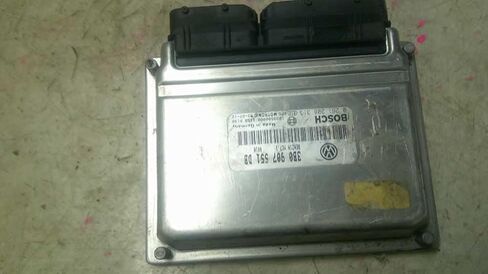 وحدة التحكم في المحرك ECM 2.8L تناسب 04 متوافقة مع Passat 3B0 907 551 DB 3B0907551DB in Saudi Arabia