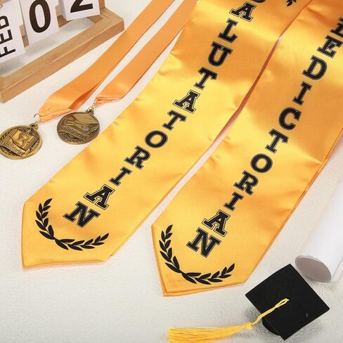 مجموعة 4 ميداليات للتخرج وميدالية جائزة 2026 Valedictorian Salutatorian وميدالية التخرج مع شريط ذهبي من الحرير المضلع للطلاب in Saudi Arabia