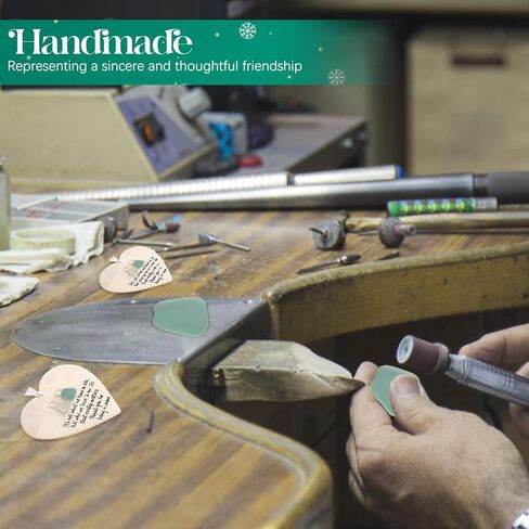 قطعتان من ديكور الصداقة من زجاج البحر على شكل قلب، تذكار قلب الصداقة الخالدة - قلادة عيد الميلاد، فن زجاج البحر لشجرة عيد الميلاد المعلقة، للأصدقاء أو العشاق in Kuwait