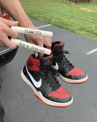 مزيل الروائح الكريهة للأحذية ومزيل الرائحة من جلوفيستيكس ستانكستيكس سولوس للأحذية، والأحذية طويلة الرقبة، وحقائب الصالة الرياضية ذات الرائحة الكريهة، والملاكمة، واللاكروس، وكرة القدم والهوكي، وغير سامة in Kuwait