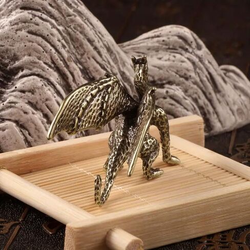 2Pcs Little Dragon Winged Dragon Brass Ornaments and Majestic Copper Dragon with Wings Figurine Bronze Micro Carved Tea Pet Ornaments in Kuwait