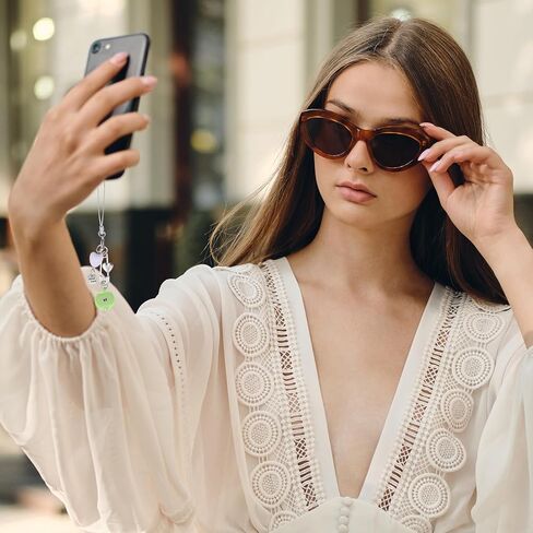 5 قطع من سلاسل مفاتيح التفاح للنساء لطيف باللون الأخضر/الأحمر على شكل فاكهة ساحرة، سلسلة مفاتيح جمالية Y2K سلاسل مفاتيح أنيقة لحقائب الظهر، ملحقات سلسلة المفاتيح للنساء in Kuwait