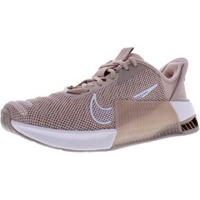 Nike Metcon 9 EasyOn Women's Workout Shoes (DZ2540-600, Pink Oxford/Diffused Taupe/Pearl Pink/White) Size 8 in Kuwait