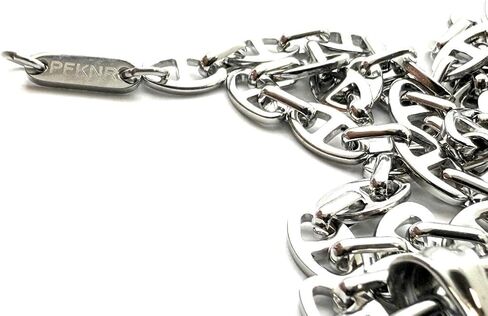 Papiichulo المتقشف بورتوريكو خوذة قلادة قلادة مع سلسلة ربط 24 بوصة، احتفالا بفخر بوريكوا. in Kuwait