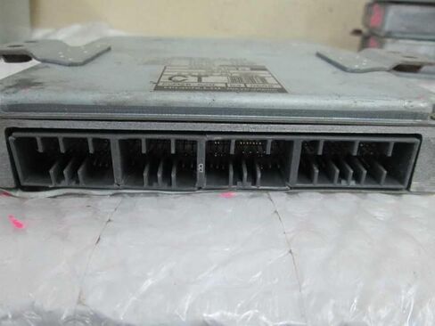 وحدة التحكم في المحرك ECM 2.5L تناسب 2001 01 متوافقة مع سوزوكي فيتارا 33920-67DU0 3392067DU0 in Saudi Arabia