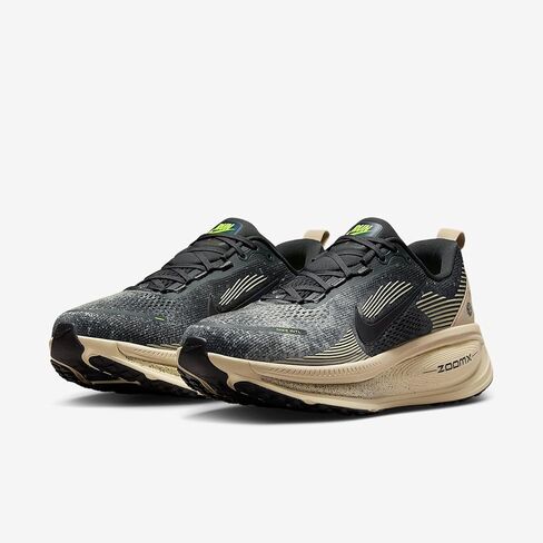 حذاء الجري Nike Vomero 18 للرجال (شوفان/أنثراسايت/فولت/أسود) مقاس 8 in Saudi Arabia