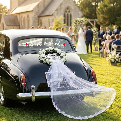 مجموعة تزيين السيارة Just Married - إكليل الزهور الأبيض مع تول من الدانتيل المتتالي، علامة Just Married ثلاثية الأبعاد، السيد والسيدة المغناطيسية وقلوب الحب، شارات النوافذ - ديكور أنيق للسيارة المهرب، الاحتفال in Kuwait