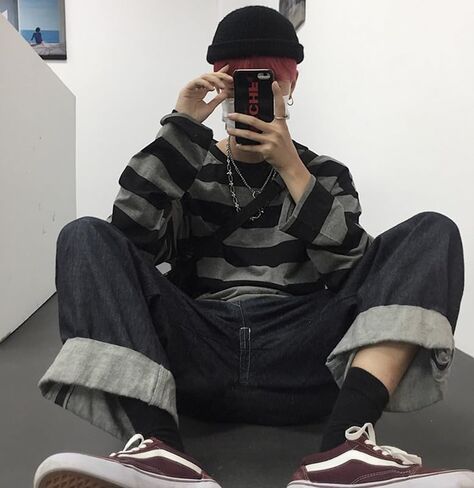 Unisex Harajuku Oversized Stripe T Shirts Long Sleeve Crew Neck Casual Y2K Emo Grunge Streetwear Pullover in Saudi Arabia
