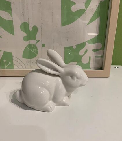 مجموعة من 2 تمثال أرنب بورسلين تمثال زينة ربيع عيد الفصح تماثيل أرنب بيضاء ريفية عتيقة لطاولة طعام عيد الفصح قطعة مركزية صينية متدرجة رف زخرفة in Kuwait